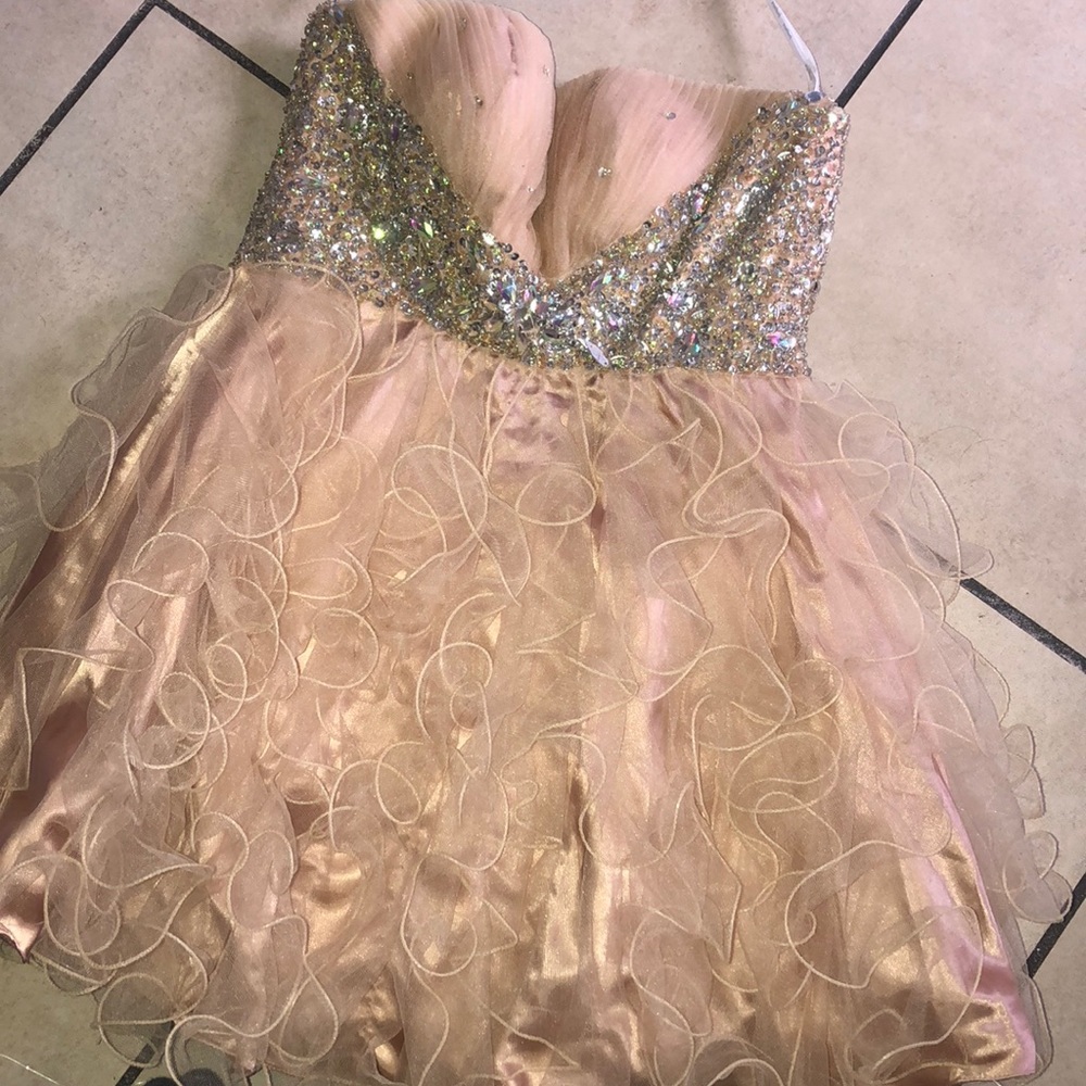 Nice fancy dress for anything special!